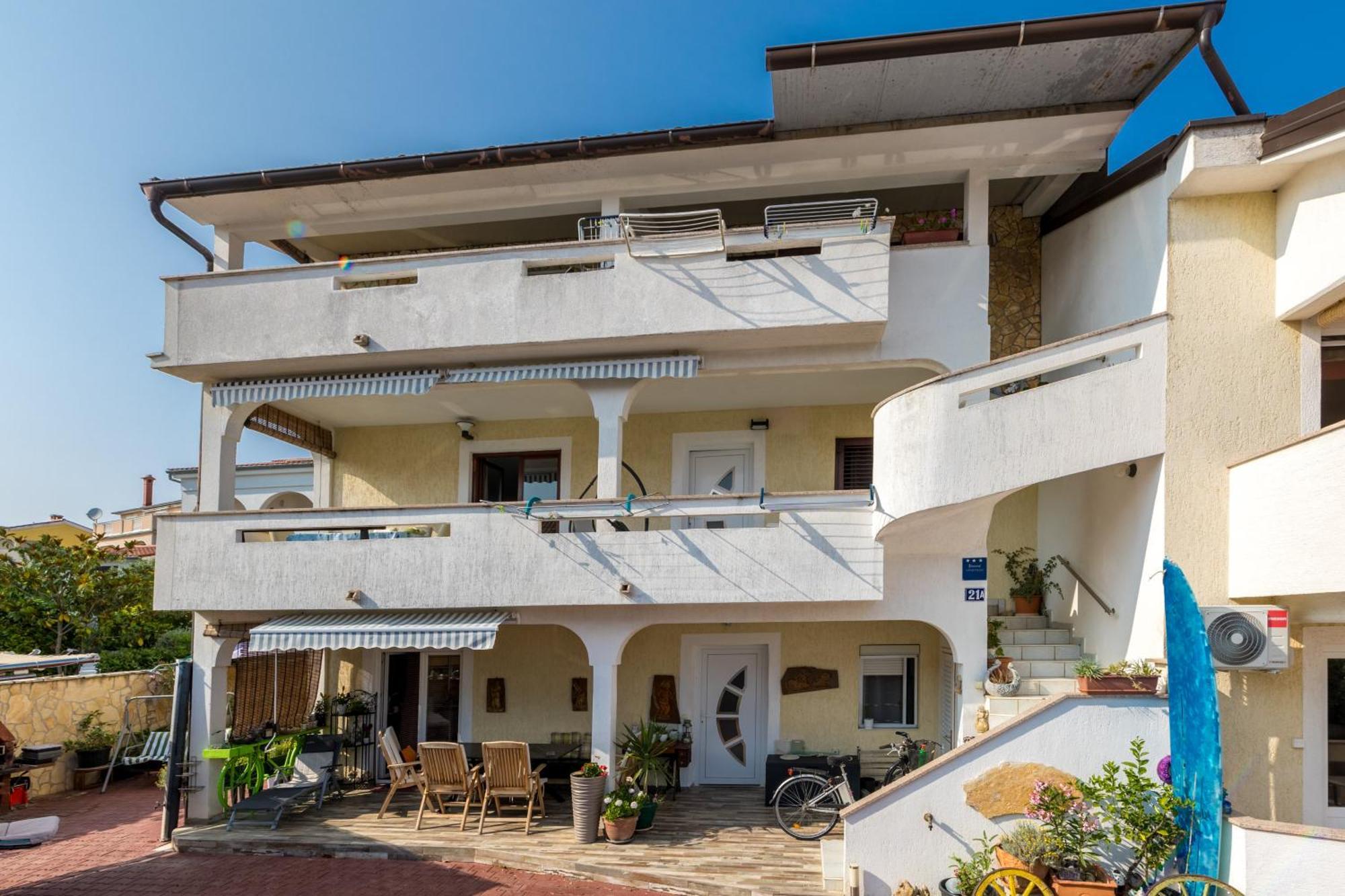 Mazi Apartamento *
